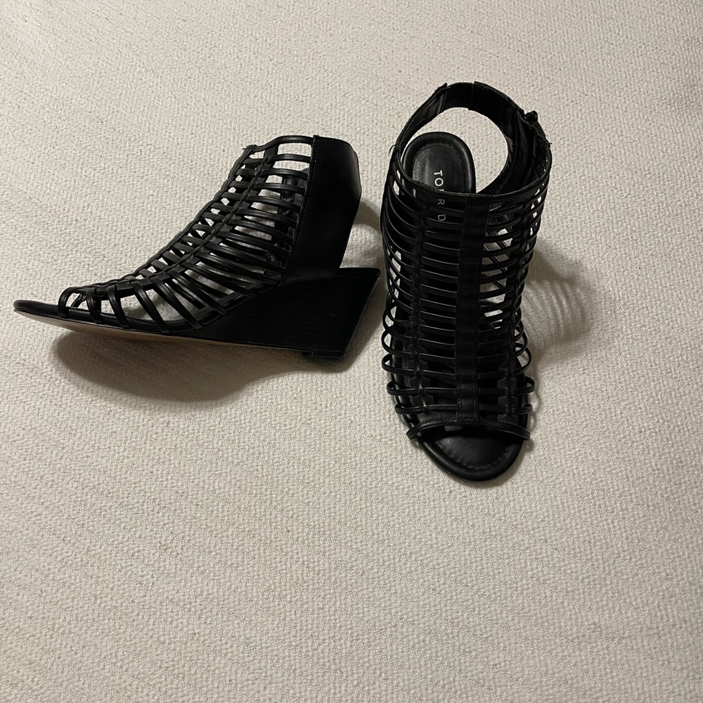 Size 12 wide
